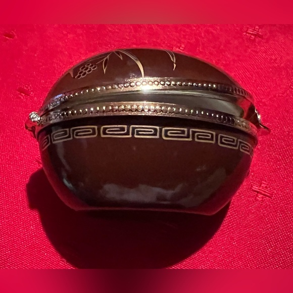 Vintage Royal Orlean’s Brown Egg - Picture 3 of 5